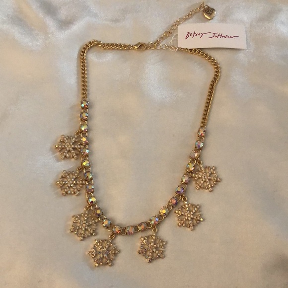 Betsey Johnson Gold Tone Holiday Whimsy Snowflake Charm Necklace Crystal NWT - Picture 5 of 12